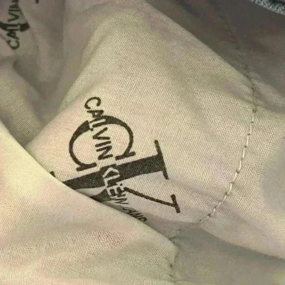 Calvin Klein Jeans Tapered Leg Women’s Size 30 - Picture 8 of 8